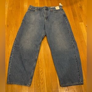 GAP Curvy Barrel High Rise